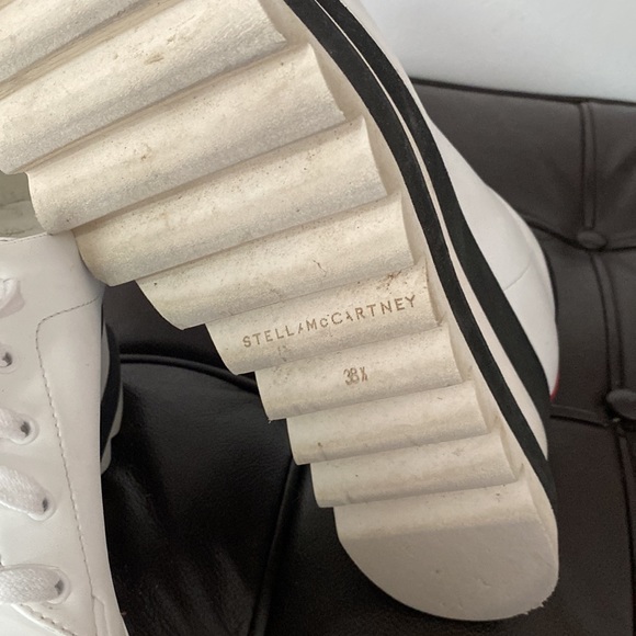 Relishing as they are too big for me. Gently worn. - Picture 3 of 4